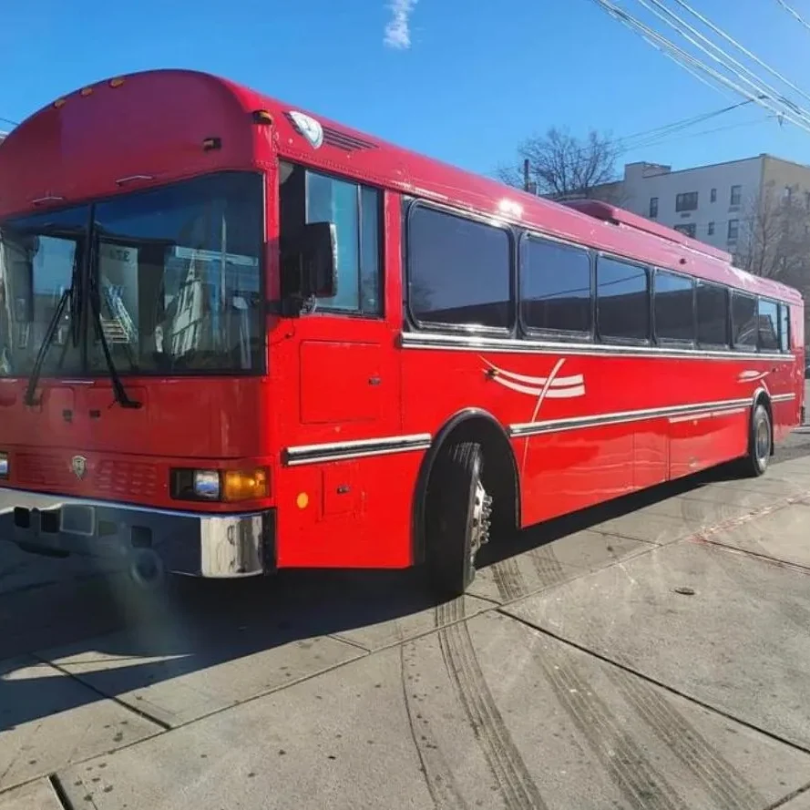 INTERNATIONAL SHUTTLE BUS 48 PASSENGER (1)