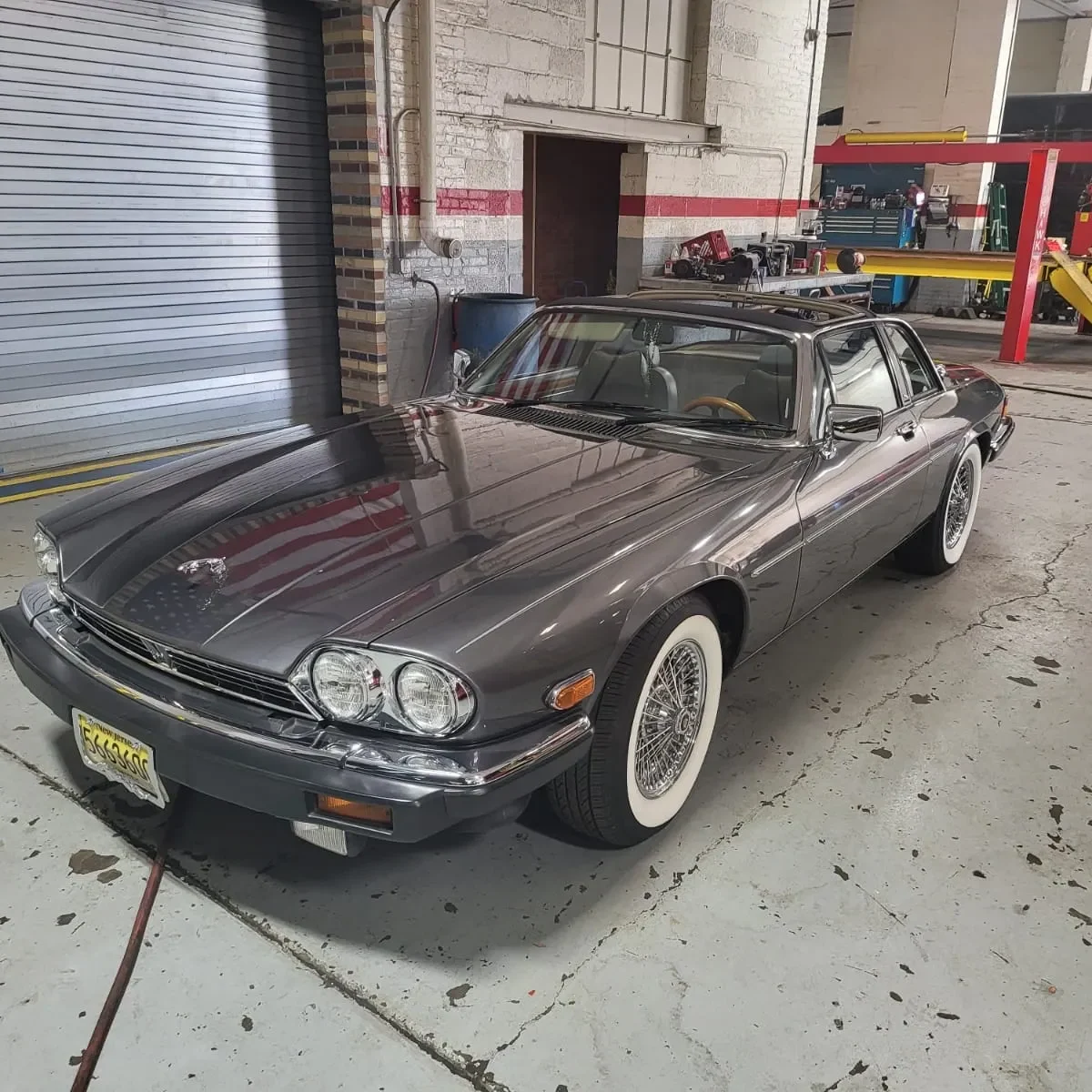 Jaguar XJ-SC (1)